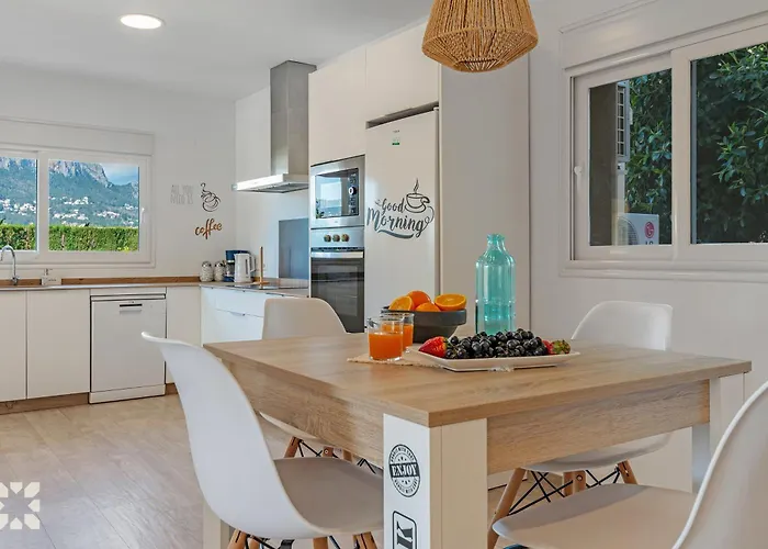 Socrates By Abahana קלפה